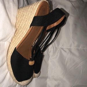 City classified Wedges size 8 1/2!